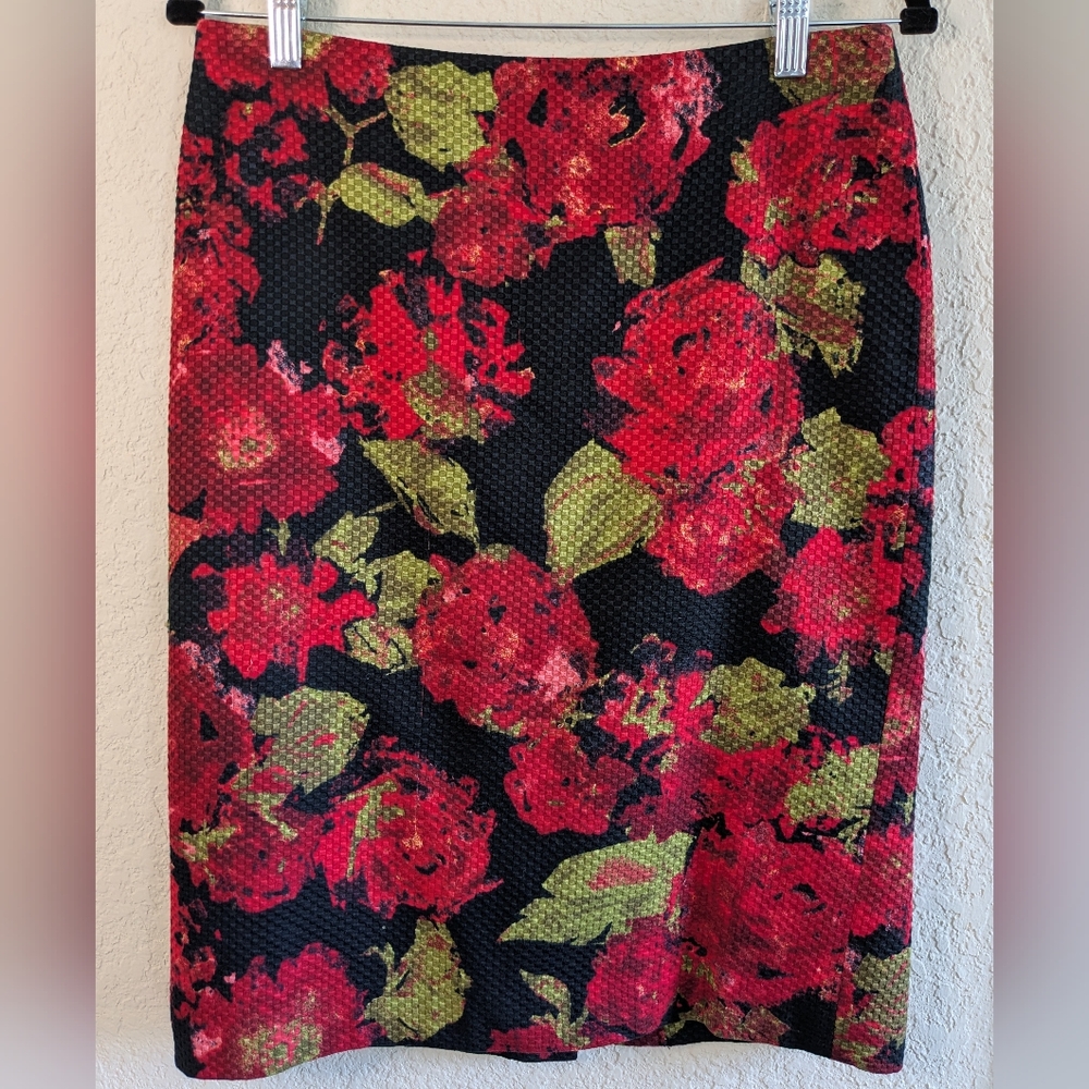 Talbots Pencil Skirt Stretch Cotton Rose Print On Black Size 6 Lined